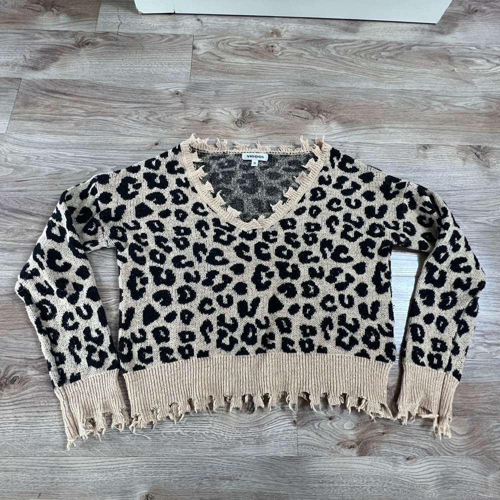 Vigoss Black and Tan Leopard Y2K Crop V-Neck Sweater Women’s M